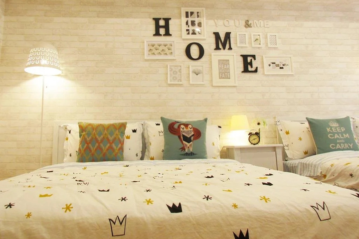 Room 5 of 10