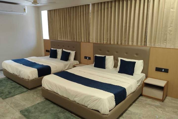 Room 8 of 26