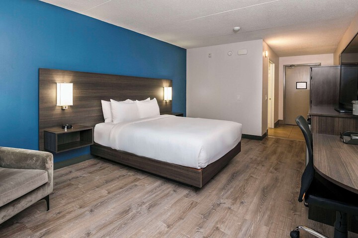 2 Queen Beds (9 of 9)