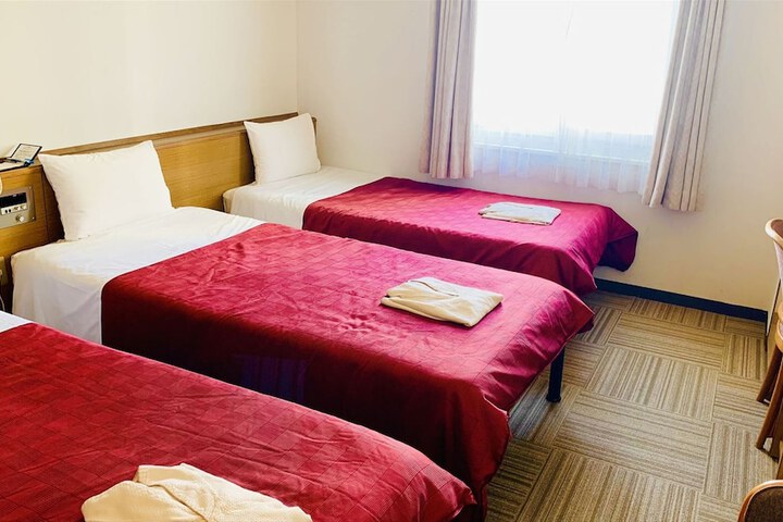 Room 34 of 106