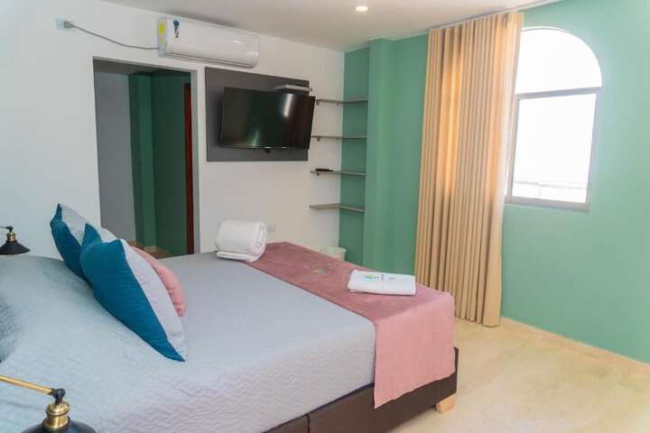 Room 6 of 36
