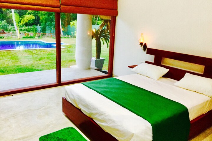 Room 15 of 63