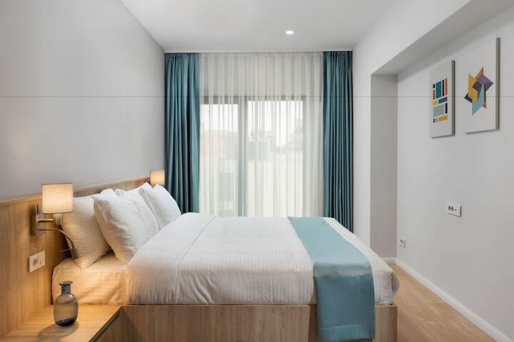 Room 8 of 36