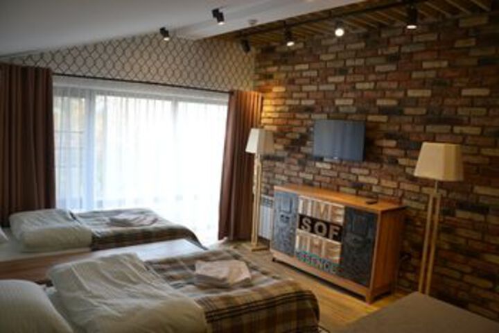 Room 27 of 50