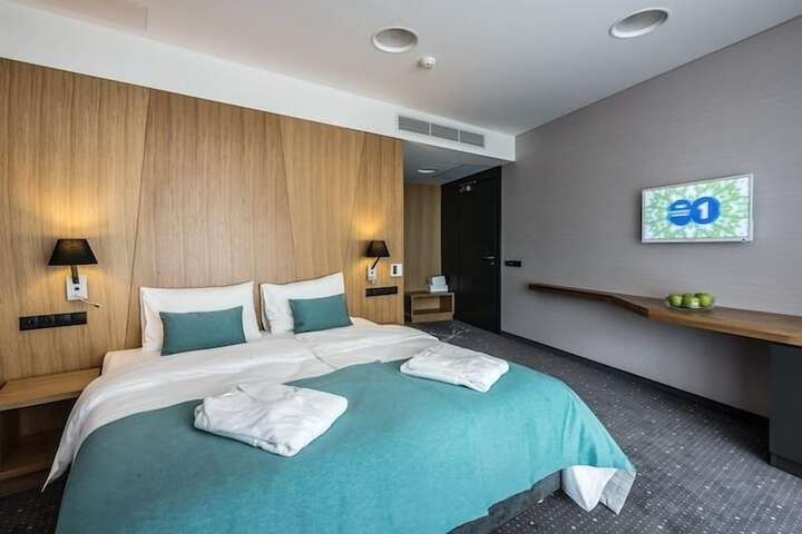 Room 12 of 35