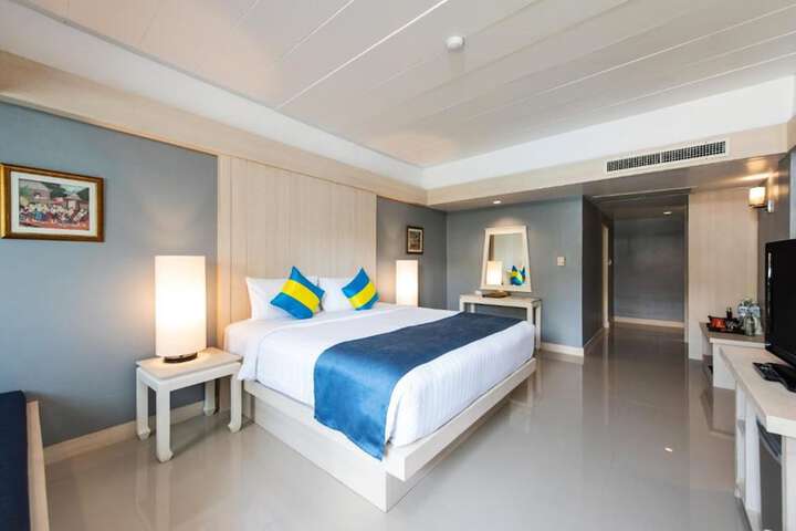 Room 8 of 89