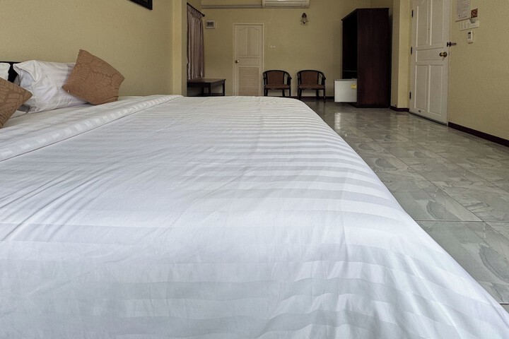 Room 34 of 62