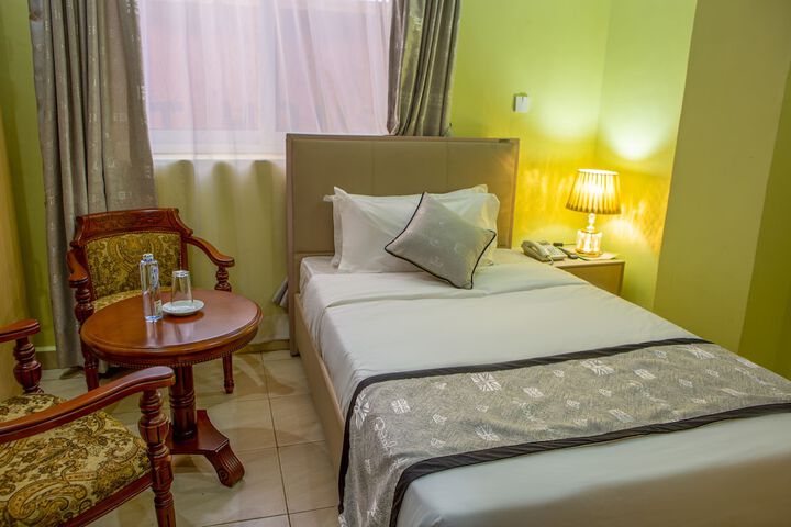 Room 2 of 23