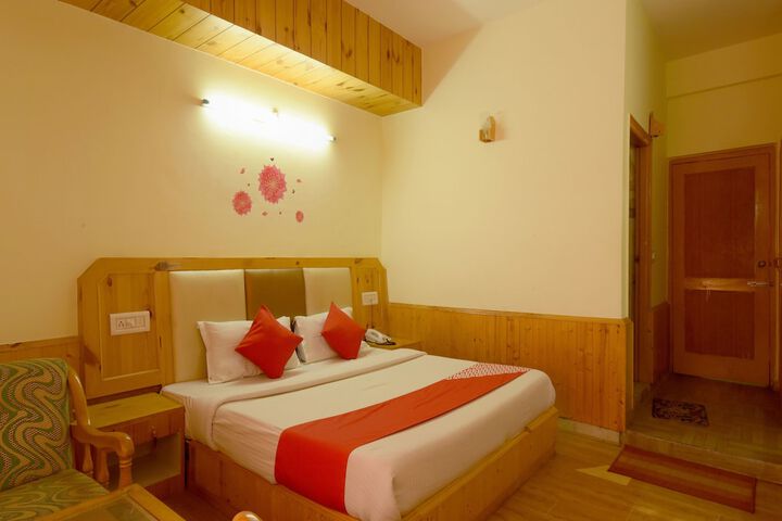 Room 8 of 20