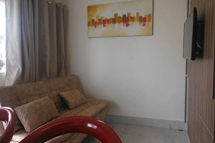 Room 10 of 27