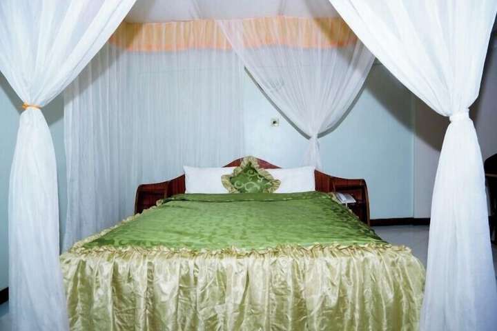 Room 2 of 29