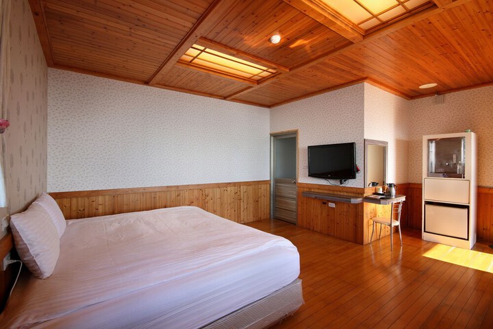 Room 19 of 30
