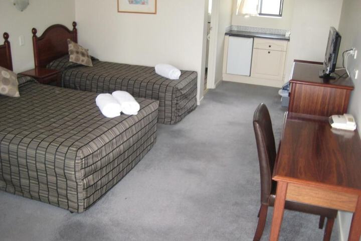 Room 2 of 19
