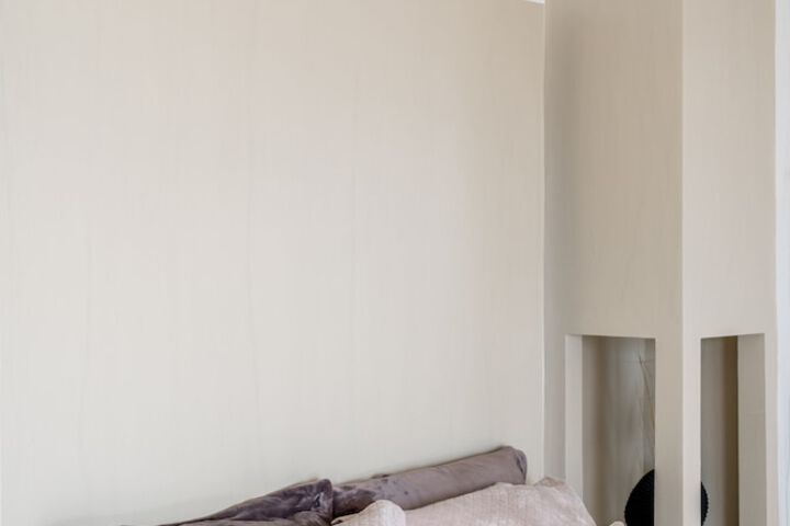 Room 18 of 116