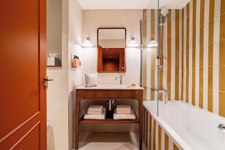 Clean Restrooms