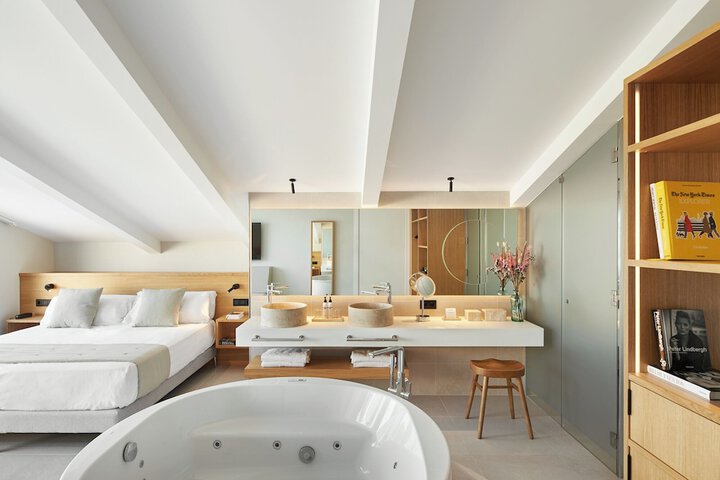 Room 5 of 46