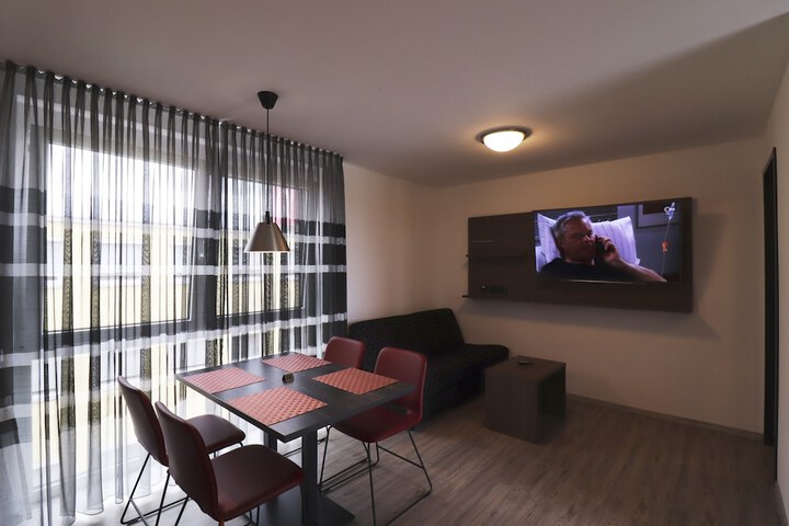Room 14 of 34