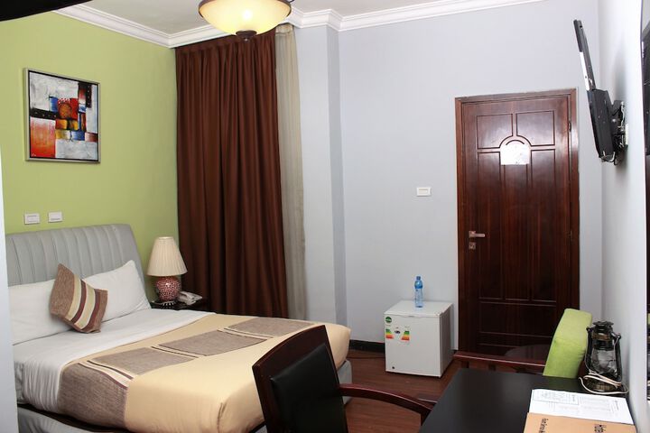 Room 19 of 96