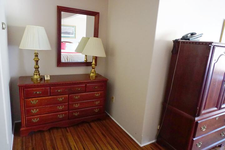 Room 43 of 89