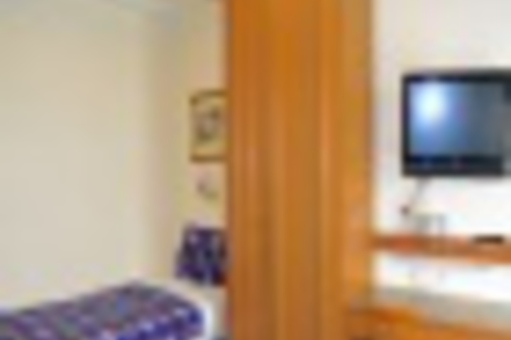 Room 63 of 768