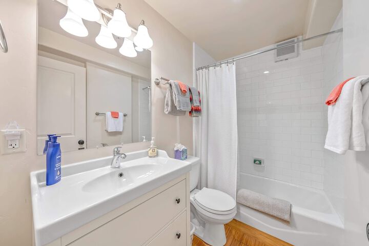 Room 15 of 28