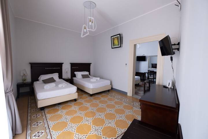 Room 17 of 46