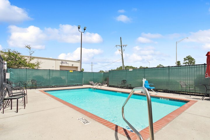 Pool 31 of 57