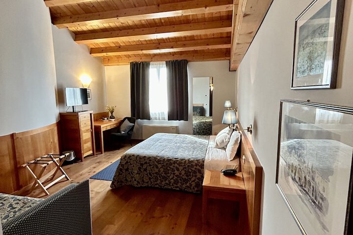 Room 12 of 41
