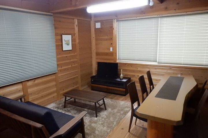 Room 11 of 22