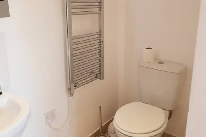 Room 9 of 13