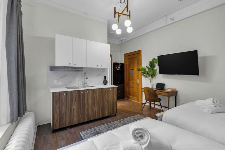 Room 45 of 174
