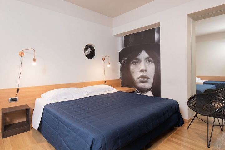 Room 13 of 63