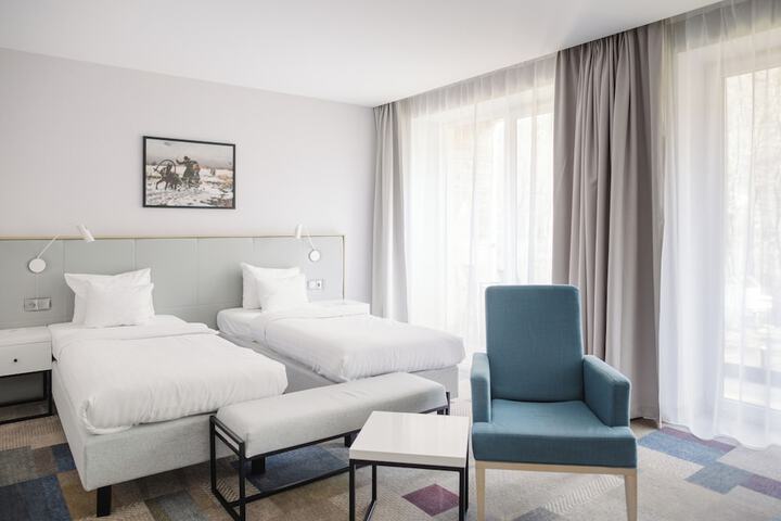 Room 15 of 108
