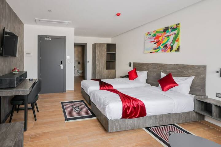 Room 7 of 25