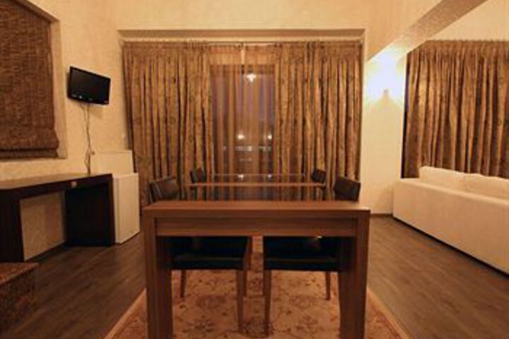 Room 19 of 29