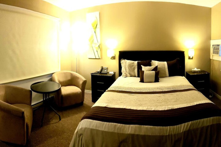 Room 11 of 29