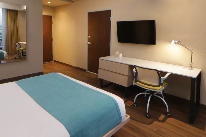 Room 40 of 104