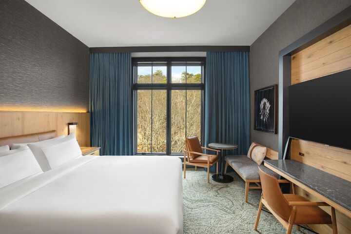 Room 45 of 223