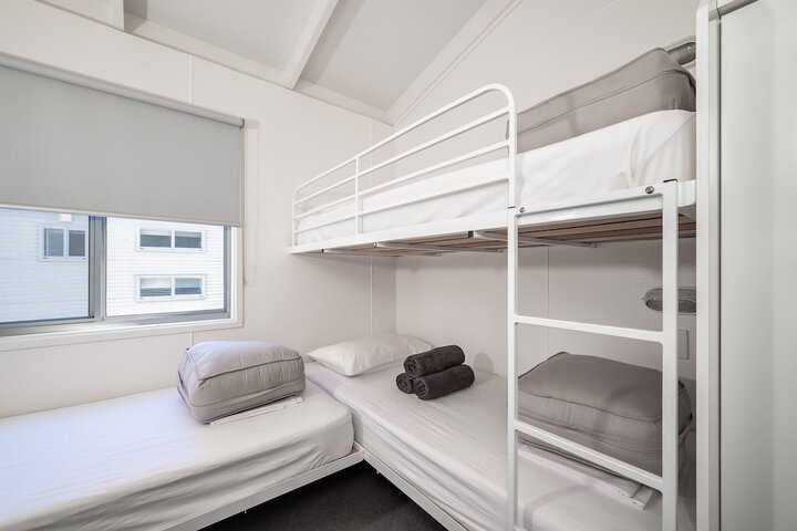 Room 9 of 52