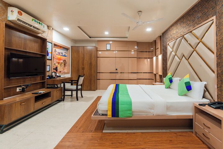 Room 35 of 62