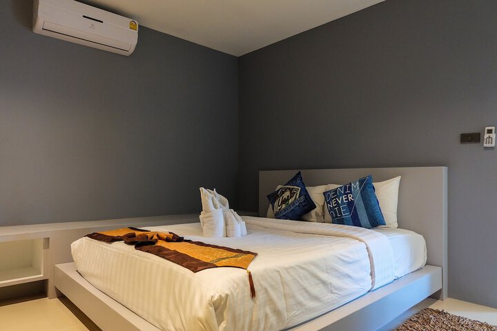 Room 28 of 81