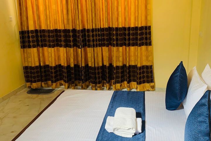 Room 4 of 36