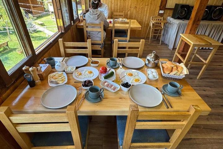 Breakfast/Coffee Service 91 of 94