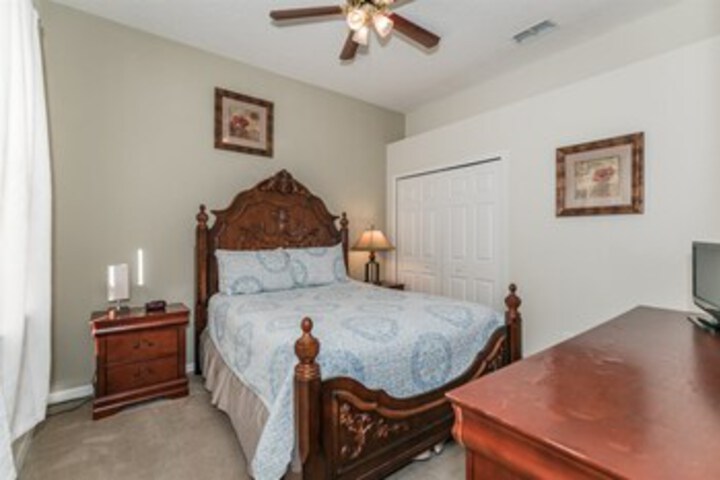 Room 27 of 27
