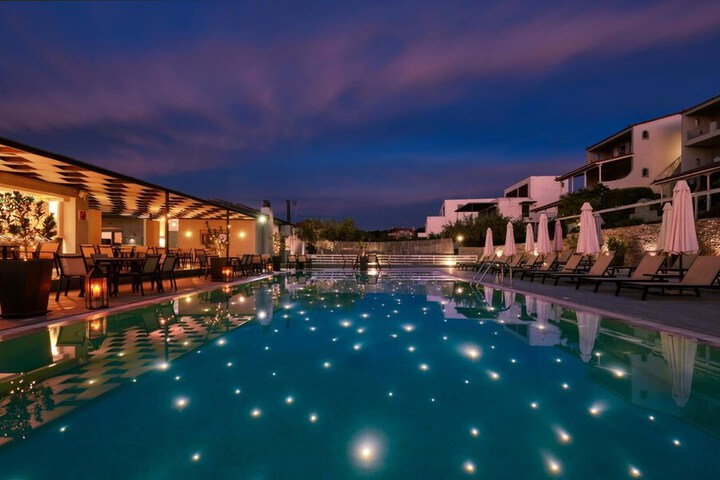 Pool 24 of 69