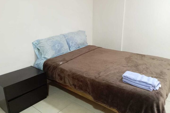 Room 11 of 27
