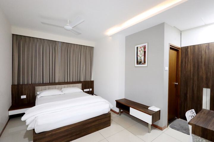 Room 3 of 17