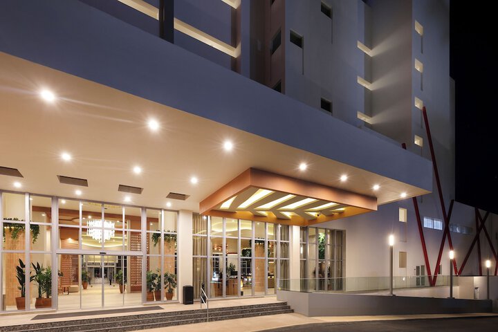 Hotel 210 of 223