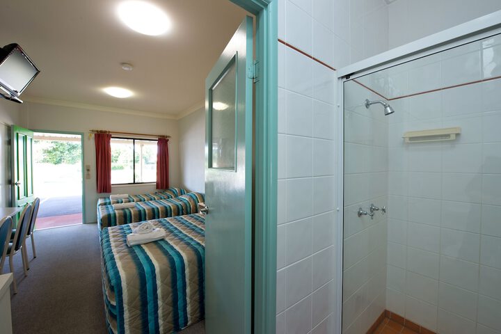 Room 3 of 25