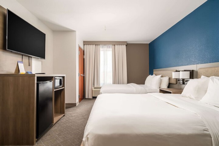 1 King Bed Suite (21 of 22)